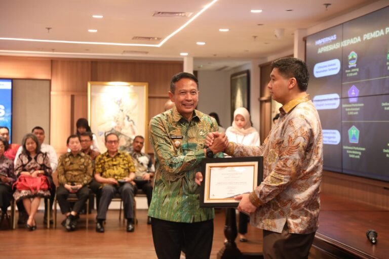 Kota Malang Raih Apresiasi Nasional di Bidang Perumahan; Walikota Wahyu : Struktur Anggaran Kita Dinilai Pro Perumahan Rakyat IMG 20250909 WA0109 - Info Malang Raya