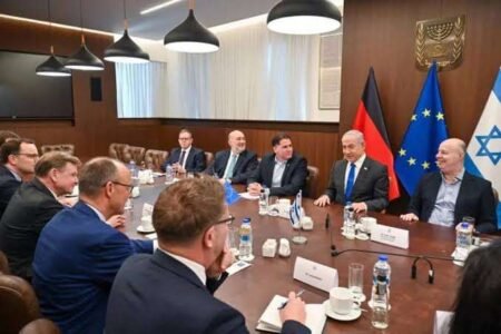 Merz Netanyahu rapat - Info Malang Raya