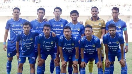 Pemain PSIM Yogyakarta vs Adhyaksa FC - Info Malang Raya