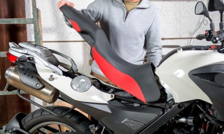 Penyebab Jok Motor Licin dan Cara Mengatasinya - Info Malang Raya