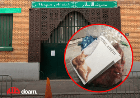 Teror kepala babi di masjid Paris Prancis - Info Malang Raya
