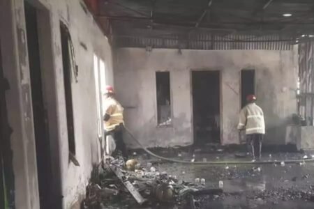 kebakaran kediri.webp - Info Malang Raya