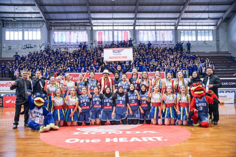 sman 3 malang putri fantastic four dbl malang - Info Malang Raya