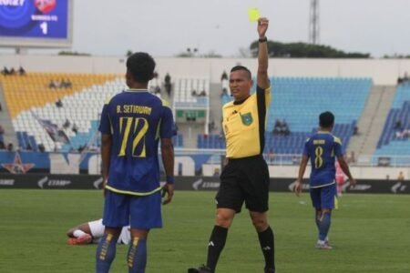Pelatih Arema Kritik Wasit Usai Kalah 3-1 dari Borneo AA1PdnLP - Info Malang Raya