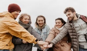 7 Cara Membangun Persahabatan Abadi di Usia Dewasa, Berdasarkan Psikologi AA1PeEfs - Info Malang Raya