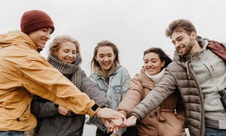 7 Cara Membangun Persahabatan Abadi di Usia Dewasa, Berdasarkan Psikologi AA1PeEfs - Info Malang Raya