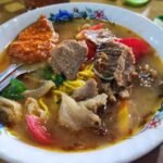 Rekomendasi Kuliner Kaki Lima Legendaris di Jakarta Barat, Mulai dari Sayur Asam Betawi hingga Soto Mie AA1PeHLx - Info Malang Raya