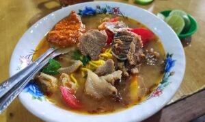 Rekomendasi Kuliner Kaki Lima Legendaris di Jakarta Barat, Mulai dari Sayur Asam Betawi hingga Soto Mie AA1PeHLx - Info Malang Raya