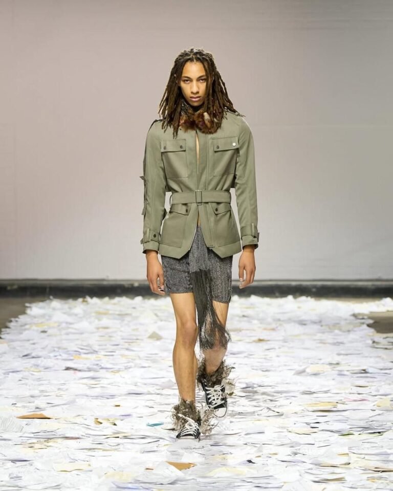 12 Koleksi Oscar Ouyang SS26 di London Fashion Week, Penuh Imajinasi! AA1PeVzc - Info Malang Raya