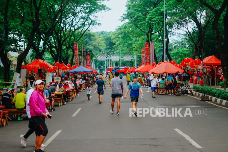 Retro di SCBD Weekland, Akhir Pekan Seru dengan Kuliner dan UMKM AA1Pf5KU - Info Malang Raya