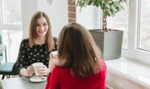 8 Jenis Kepribadian Orang yang Berbicara dan Berjalan Lambat, Menurut Psikologi AA1PhcDP - Info Malang Raya