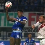 Hasil Super League: Persib Bandung Kalahkan Persis Solo 2-0 Meski Bermain dengan 10 Pemain AA1PheYH - Info Malang Raya