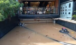 Basement 2 Gedung di Kemang Masih Terendam Banjir AA1Pxvwy - Info Malang Raya