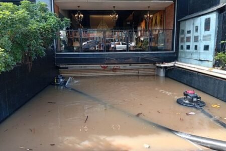 Basement 2 Gedung di Kemang Masih Terendam Banjir AA1Pxvwy - Info Malang Raya