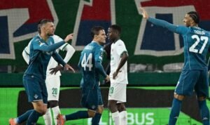 Hasil Conference League: Fiorentina Pesta Gol, Palace Malah Keok di Kandang Sendiri Edin Dzeko - Info Malang Raya