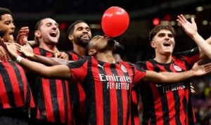 Gianluigi Donnarumma Sebut AC Milan Punya Peluang Raih Scudetto Christopher Nkunku Tribuna - Info Malang Raya