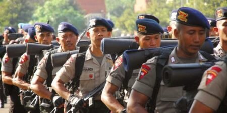 Polda Papua Barat Tambah 500 Personil Brimob - Info Malang Raya