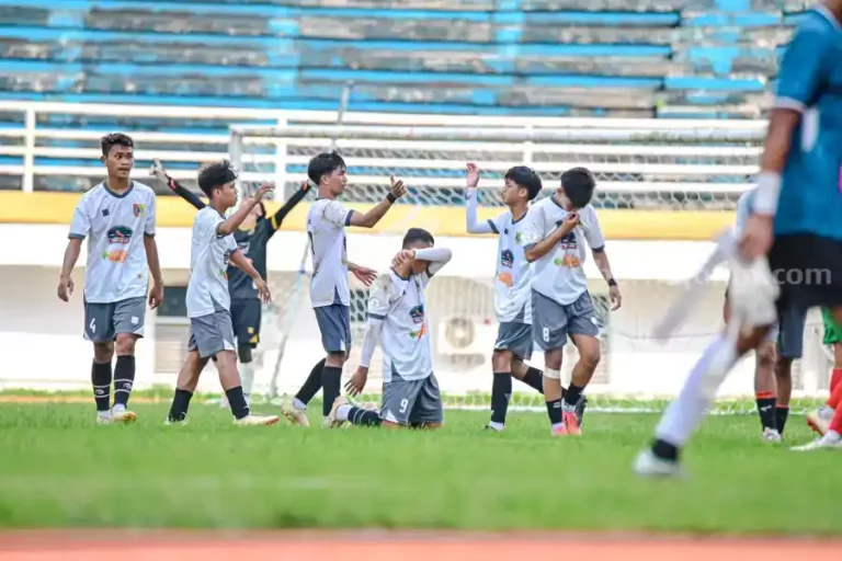 Pemkab Jember Gandeng Unesa untuk Susun Desain Olahraga Daerah Tim sepak bola Jember dalam Zona 1 Kualifikasi Porprov Jatim IX 2025.webp - Info Malang Raya