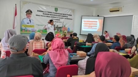 Pastikan Kualitas Makanan, SPPG Banjarnegara Ikuti Bimbingan Teknis WhatsApp Image 2023 06 14 at 15.20.29 1 - Info Malang Raya