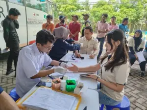 Dinas Tenaga Kerja Jombang Apresiasi Donor Darah Massal PT Aksha Karunia Mill - Info Malang Raya Foto BeritaJatim.com