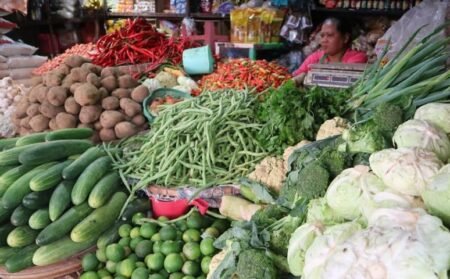 Harga Cabai dan Sembako di Pasar Tradisional Jember Bergerak Naik 1 202 - Info Malang Raya