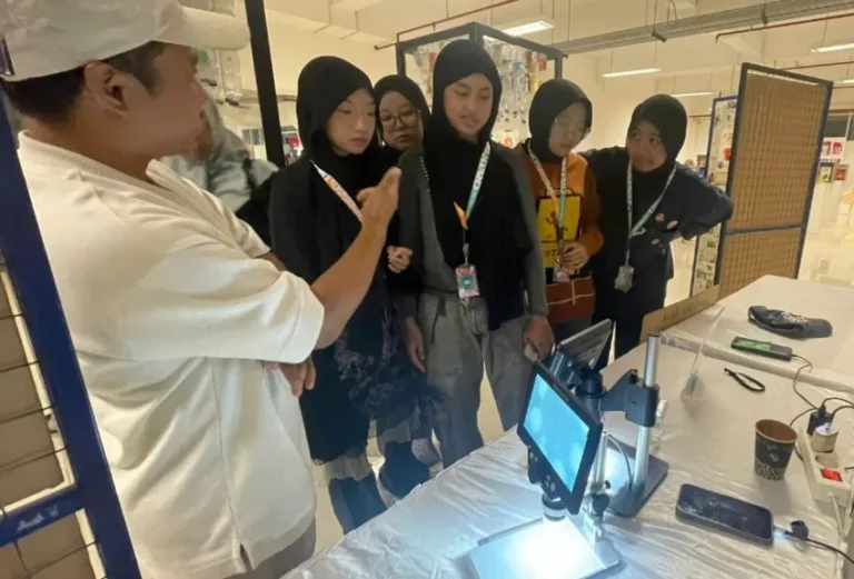 ECOTON Temukan Mikroplastik di Air Hujan Malang Raya, Pembakaran Sampah Jadi Sumber Dominan 1000531990.webp - Info Malang Raya