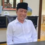 Foto Jokowi Membaca Buku “Dahsyatnya Siksa Kubur” Dipalsukan AA1NDSm3 - Info Malang Raya