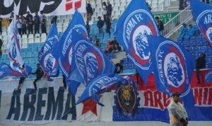 Logo Singa Bertindik: Harapan Aremania di Laga Penting Arema vs Persebaya AA1QCZdj - Info Malang Raya
