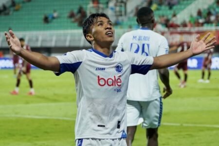Bahaya! 3 Bintang Arema FC Absen Lawan Persebaya, Marcos Santos Kehilangan Pemain Kunci AA1QDsMl - Info Malang Raya
