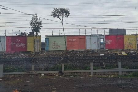 Ironi Taman Bermain di Gang Royal Jadi Tempat Buang Alat Kontrasepsi AA1QIbMv - Info Malang Raya