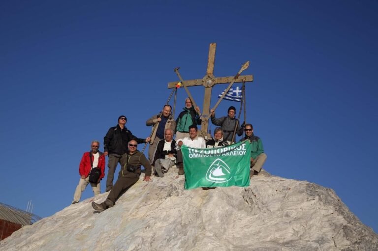 4 Fakta Unik Gunung Athos, Larangan Wanita Selama 1000 Tahun AA1QbhpW - Info Malang Raya