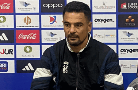 Carlos Pena Madura United vs Persita Tangerang Istimewa 696x456 1 - Info Malang Raya