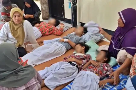 Keracunan MBG.webp - Info Malang Raya