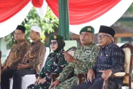 Gus Qowim Apresiasi Persami dan Bela Negara KKRI, Bentuk Generasi Muda Berkarakter Kuat dan Cinta Tanah Air WhatsApp Image 2025 11 01 at 12.05.25 1.webp - Info Malang Raya