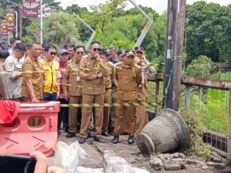 Trotoar Ambrol di Kota Malang, Wahyu-Ali Kompak Tinjau Lokasi db6168b10ce8 - Info Malang Raya