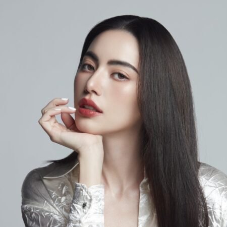 Resmi Menikah! Profil Davika Hoorne, Karier Aktris Pee Mak dan Cinta dengan Ter Chantavit e7123d63 ea93 468f a406 c99d4e12c45f 8e14d518 - Info Malang Raya