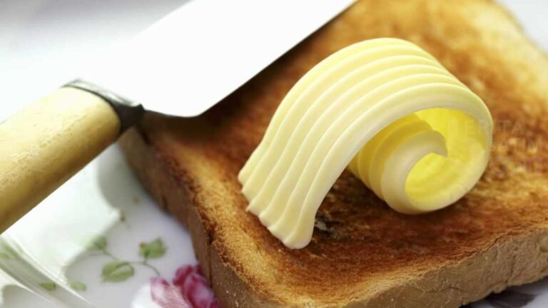0 Slice of toast with curl of butterjpgThe woman - Info Malang Raya