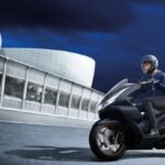 Tetap Percaya Diri Berkendara Saat Hujan dengan Tips Astra Motor Papua 3892544429 - Info Malang Raya