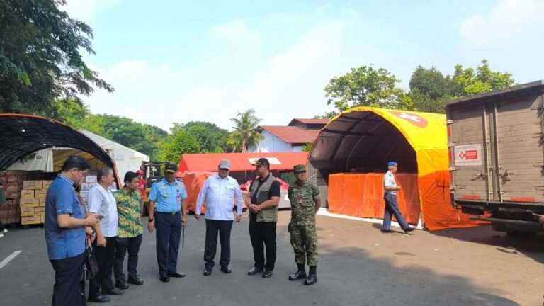 40 Ton Bantuan Negara Tiba di Sumbar, Sumut, dan Aceh AA1RBiqm - Info Malang Raya