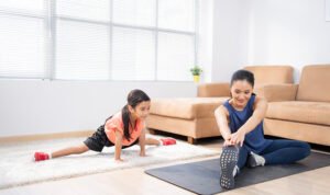 Olahraga Ringan yang Bisa Dilakukan di Rumah Selama Pandemi 1 - Info Malang Raya