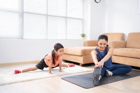 Olahraga Ringan yang Bisa Dilakukan di Rumah Selama Pandemi 1 - Info Malang Raya