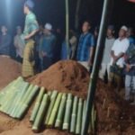 Suasana pemakaman tiga korban keracunan Satu Keluarga Tewas di Ciketing - Info Malang Raya