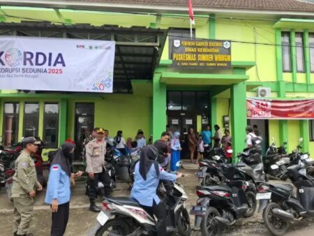 Dugaan Keracunan MBG di Sumber Wringin, 48 Siswa dan Guru Mendapat Perawatan d30612b55318 - Info Malang Raya