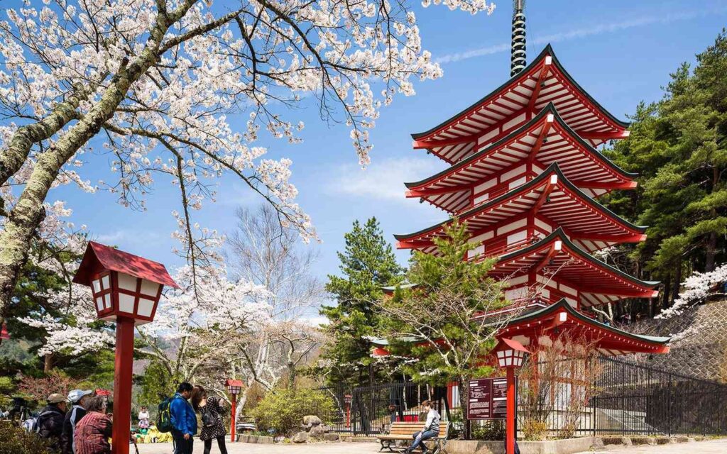 Kapan Harga Tiket Pesawat ke Jepang Murah? Ini 4 Bulan Penting