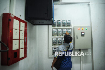 Tiga Langkah Lindungi Diri dari Bahaya Listrik Saat Hujan Deras