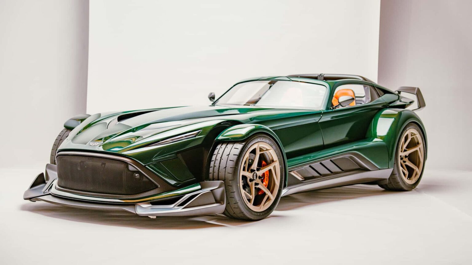 Mobil Sport Belanda Donkervoort P24 RS dengan Mesin Ford GT