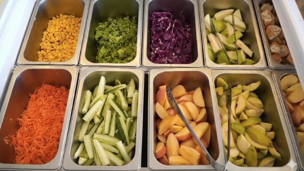 Rujak prasmanan Balikpapan, mulai Rp 5 ribu