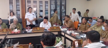 DPRD Surabaya Dorong Masa Transisi Beasiswa Pemuda Tangguh, Mahasiswa Tak Terkendala UKT