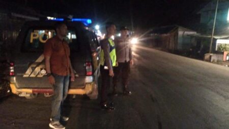 Antisipasi gangguan kamtibmas, Polres Rote Ndao tingkatkan patroli dialogis saat pemadaman listrik