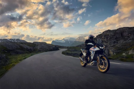 Honda XL750 Transalp E-Clutch 2026: Petualangan Tanpa Batas, Mulai dari Awal hingga Akhir!